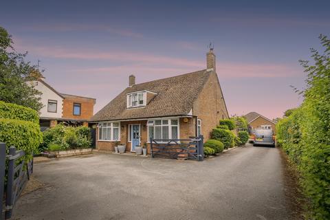3 bedroom detached house for sale, Billington Road, Leighton Buzzard