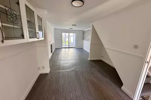 2 bedroom terraced house to rent – pohled 3
