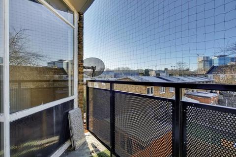 undefined, Cleveland Way, Bethnal Green, London E1