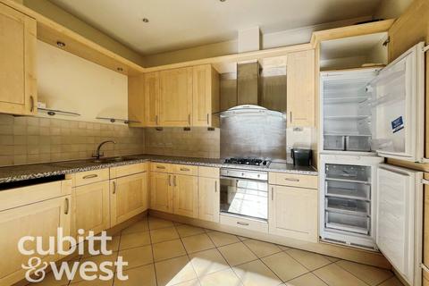2 bedroom flat to rent, DEPOSIT ALTERNATIVE AVAILABLE Gunwharf Quays Portsmouth PO1