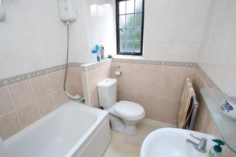 1 bedroom apartment for sale, Addiscombe Road, Croydon CR0
