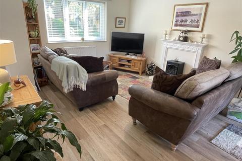 2 bedroom terraced house for sale, 27 Chardwar Gardens, Bourton-On-The-Water, Cheltenham