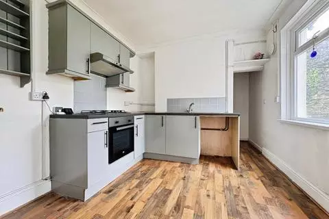 2 bedroom house to rent – pohled 2