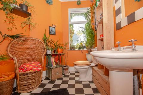 4 bedroom end of terrace house for sale, Robertson Road, Greenbank, Bristol BS5 6JT