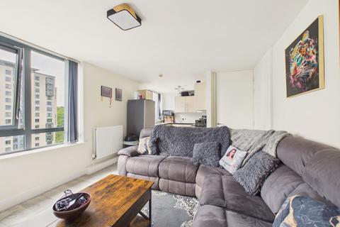 2 bedroom flat for sale, Park Road, The Cedars Park Road, NE4