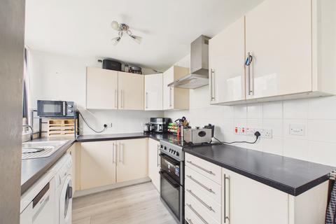 2 bedroom flat for sale, Park Road, The Cedars Park Road, NE4
