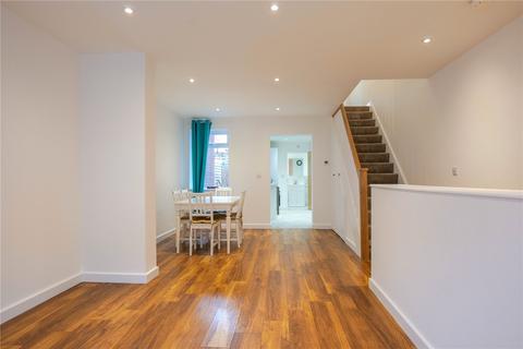 3 bedroom terraced house to rent, Norfolk Road, Berkshire RG30