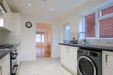 3 bedroom terraced house to rent, Norfolk Road, Berkshire RG30