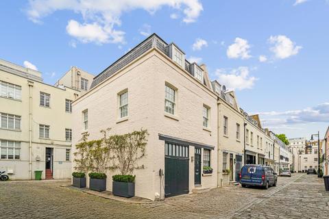 4 bedroom terraced house to rent, Lyall Mews, Belgravia, London SW1X