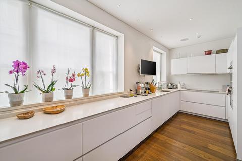 4 bedroom terraced house to rent, Lyall Mews, Belgravia, London SW1X