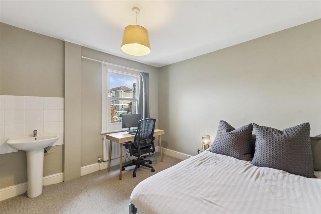 Duke Road, W4 - FOR SALE