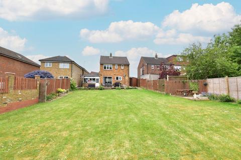 3 bedroom detached house for sale, High Road, Leavesden, WD25