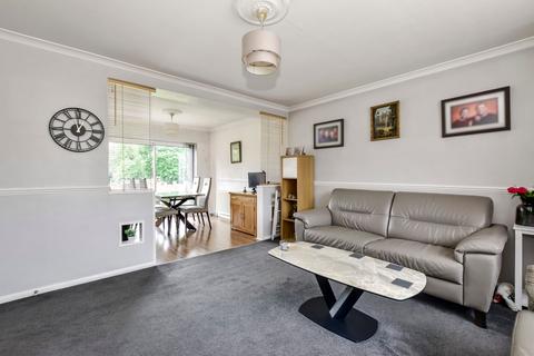 3 bedroom detached house for sale, High Road, Leavesden, WD25