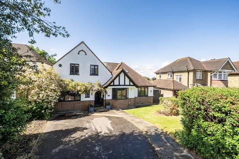 4 bedroom detached house for sale, Woodwaye, Watford, Hertfordshire