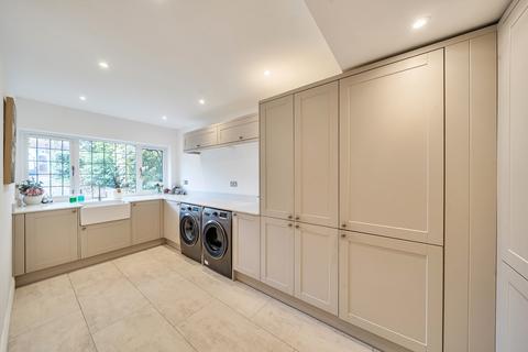 4 bedroom detached house for sale, Woodwaye, Watford, Hertfordshire