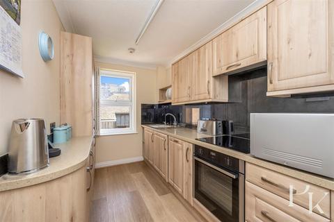 1 bedroom retirement property for sale, William Street, Brighton BN2