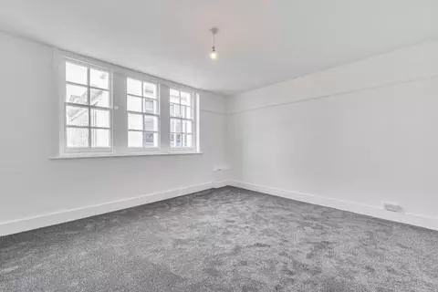 2 bedroom maisonette to rent – pohled 4