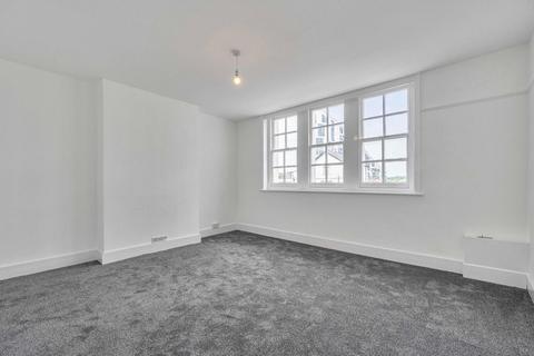 2 bedroom maisonette to rent, High Street, Bromley, BR1