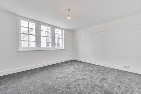 2 bedroom maisonette to rent, High Street, Bromley, BR1
