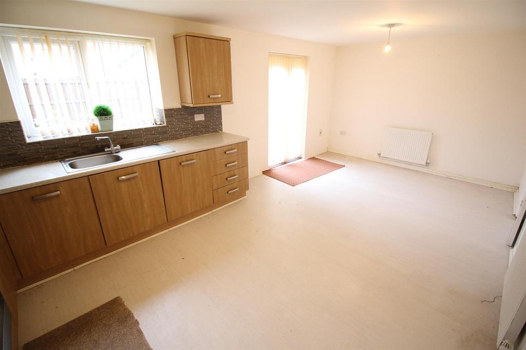 House in North Tyneside, Lime Gardens, Holystone - View 4