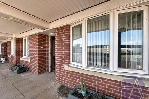 2 bedroom apartment for sale, Forum Court, Southport PR8