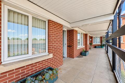 2 bedroom apartment for sale, Forum Court, Southport PR8