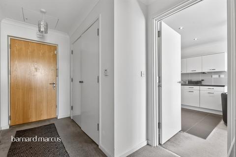 2 bedroom flat for sale, Kingston Road, Epsom