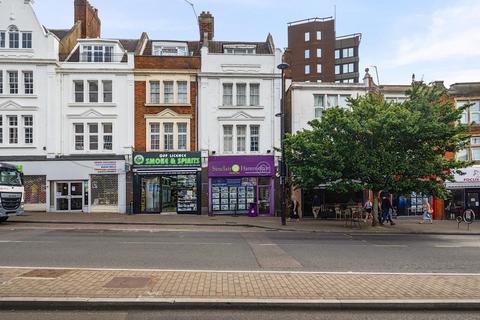 2 bedroom maisonette to rent, High Street, Bromley, BR1