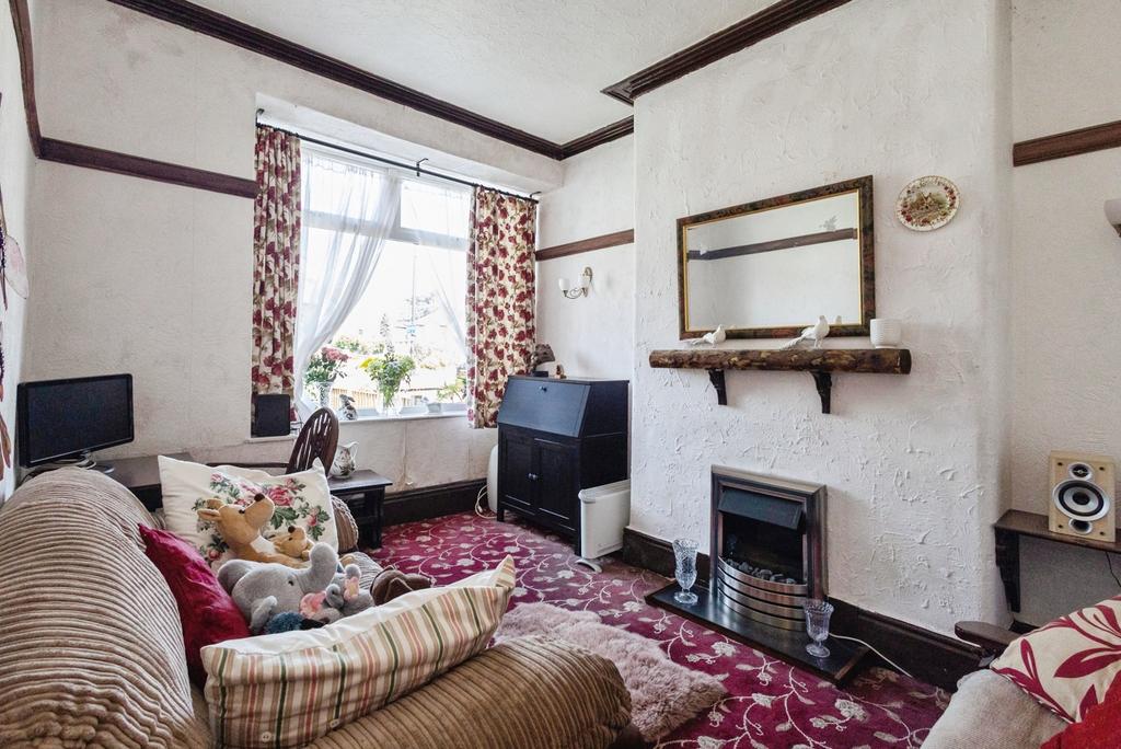 House in Tameside, Greater Manchester - View 4