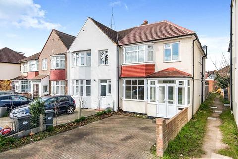 4 bedroom end of terrace house for sale, Hall Road, Isleworth TW7