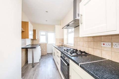 4 bedroom end of terrace house for sale, Hall Road, Isleworth TW7