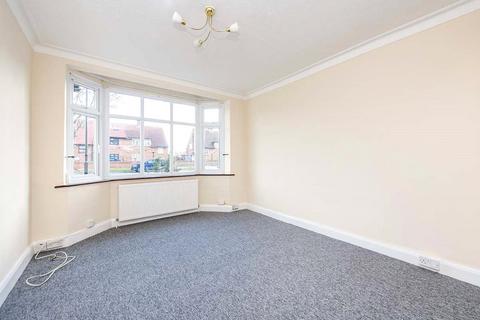 4 bedroom end of terrace house for sale, Hall Road, Isleworth TW7