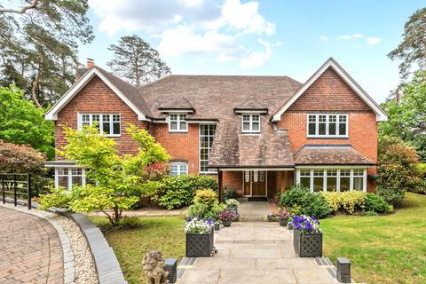 5 bedroom detached house for sale, Parklands Close, Lower Bourne, Farnham, GU9