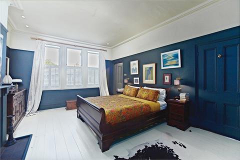 4 bedroom semi-detached house for sale, Burghill Road, London, SE26