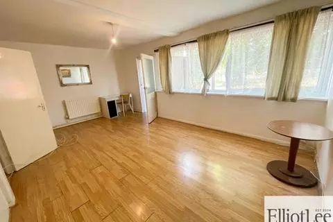 4 bedroom terraced house to rent - View 3