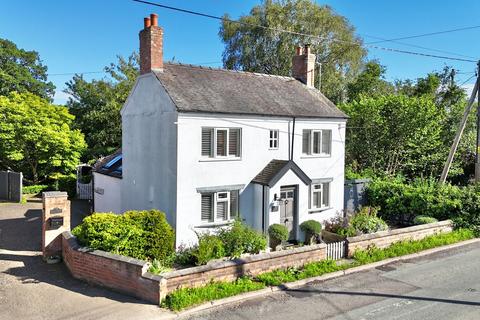 3 bedroom cottage for sale, Cheshire Street, Audlem, CW3