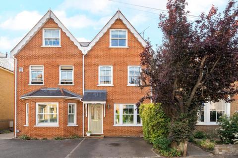 Pemberton Road, East Molesey, KT8