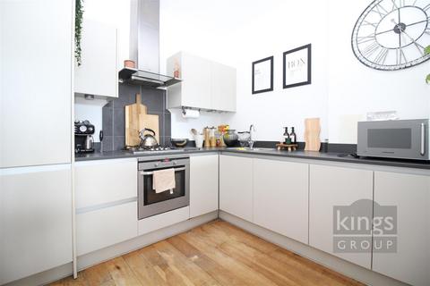 2 bedroom maisonette to rent, New Pond Street, Newhall