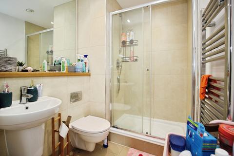 2 bedroom flat for sale, Marsh Lane, Leeds, West Yorkshire, LS9