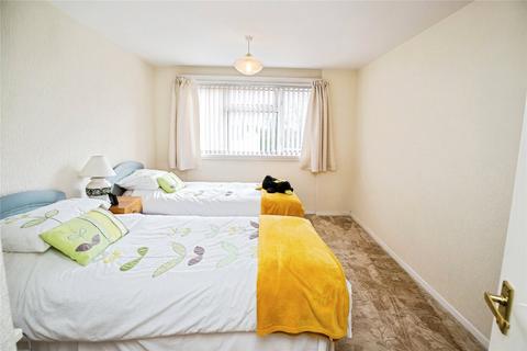 2 bedroom flat for sale, Derwent Crescent, Wrexham, LL12
