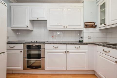2 bedroom ground floor flat for sale, St. Georges Court, GREAT YARMOUTH
