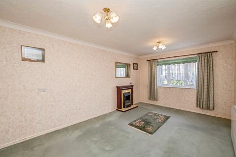 2 bedroom ground floor flat for sale, St. Georges Court, GREAT YARMOUTH