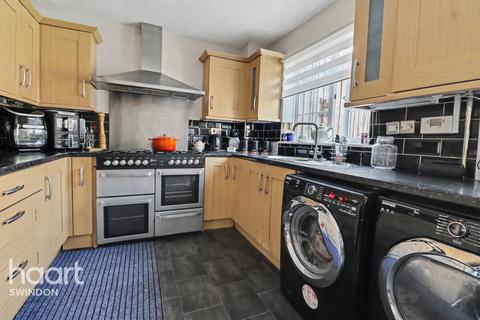 3 bedroom semi-detached house for sale, Mint Close, Swindon