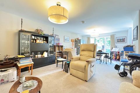 2 bedroom retirement property for sale, Hamilton Road, Sarisbury Green, Southampton