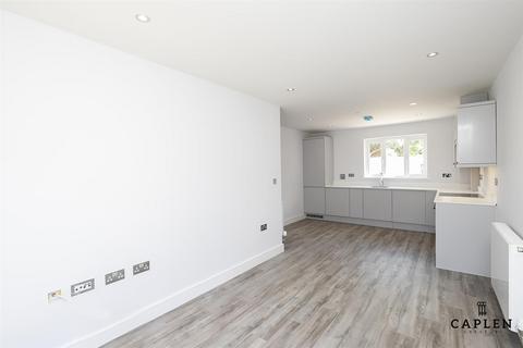 undefined, Lawton Green, Loughton