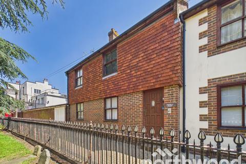 1 bedroom ground floor flat for sale, Ashdale Place, Churchyard, Ashford, TN23