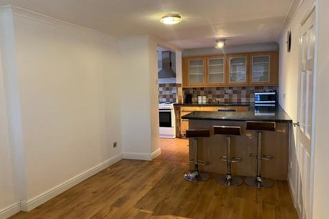 3 bedroom house to rent, Ringwood Close, Bedford, MK42