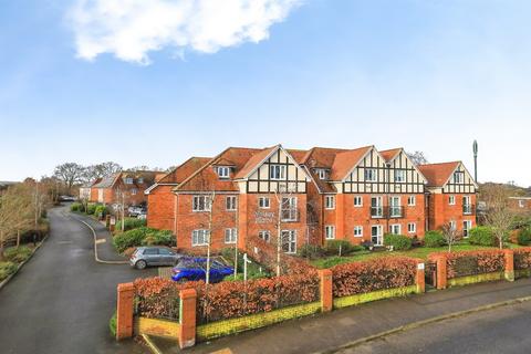 2 bedroom apartment for sale, London Road, Hailsham