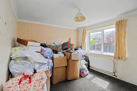 3 bedroom end of terrace house for sale, 21 Hiles Avenue, Winterton, Scunthorpe, South Humberside, DN15 9XY
