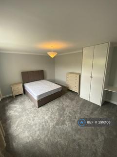 6 bedroom semi-detached house to rent, Applegarth Avenue, Guildford, GU2